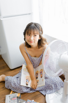 日本r级和子同居的日子观看